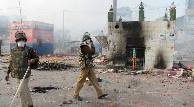दिल्ली दंगे 2020: अदालत ने पुलिस को फटकार लगाते हुए, शाहरुख समेत चार आरोपियों को बाइज़्जत बरी किया