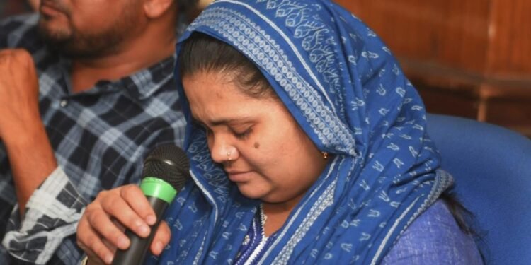 बार-बार जिक्र न करें, बहुत चिढ़ होती है: SC ने बिलकीस बानो की याचिका को जल्द सूचीबद्ध करने की दलीलों से किया इनकार
