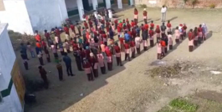 बरेली : स्कूल में ‘लब पे आती है दुआ’ प्रार्थना को लेकर, VHP ने दर्ज करवाया केस, Video Viral