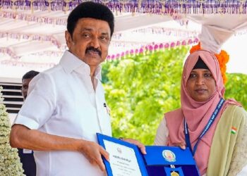 नर्स सबीना को वायनाड भूस्खलन आपदा के दौरान वीरता के लिए किया गया सम्मानित।
