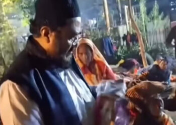 महाकुंभ में इंसानियत की मिसाल: हिंदू श्रद्धालुओं की मदद को आगे आए मुसलमान, खोले मस्जिदों के दरवाजे।