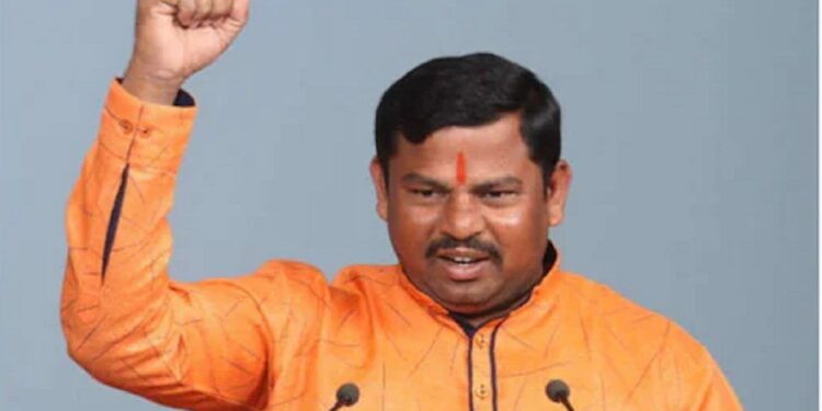 तेलंगाना के भाजपा विधायक राजा सिंह पर रामनवमी रैली के दौरान पुलिस के खिलाफ धमकी भरे बयान के लिए मामला दर्ज।