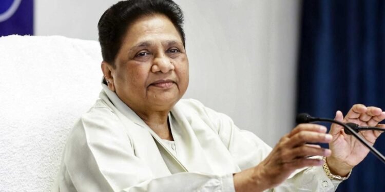 आरक्षण विरोधी प्रदर्शन पर मायावती का हमला, बोलीं- ‘सस्ती राजनीति न करें, न होने दें’