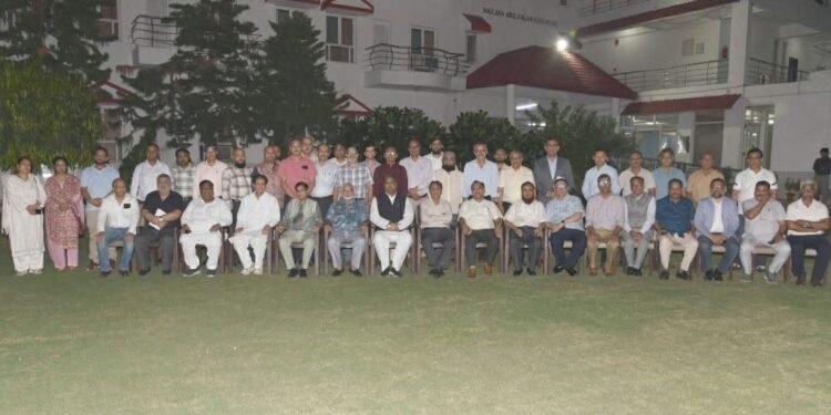 जामिया में मेडिकल कॉलेज की स्थापना की दिशा में अहम कदम, 1,250 करोड़ रुपये के प्रोजेक्ट पर चर्चा।