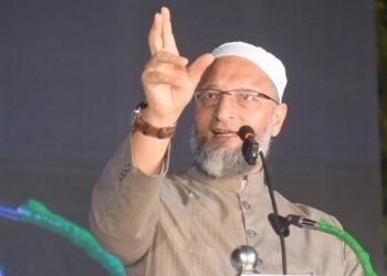 सहारनपुर कलेक्ट्रेट की मस्जिद गिराए जाने पर ओवैसी का सवाल- “मेरी मज़हबी आज़ादी आपकी रहम-ओ-करम पर मुबनी नहीं है”
