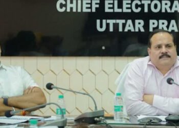 पीलीभीत की मतदाता सूची में गड़बड़ी पर निर्वाचन आयोग सख्त, जिम्मेदार अधिकारियों पर कार्रवाई के निर्देश